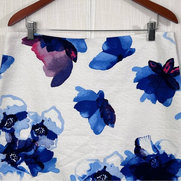 Banana Republic Celia Watercolor Floral Pencil Skirt Size 12 - Picture 2 of 10